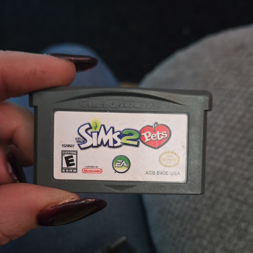 Gameboy Advanced The Sims 2 Pets Game